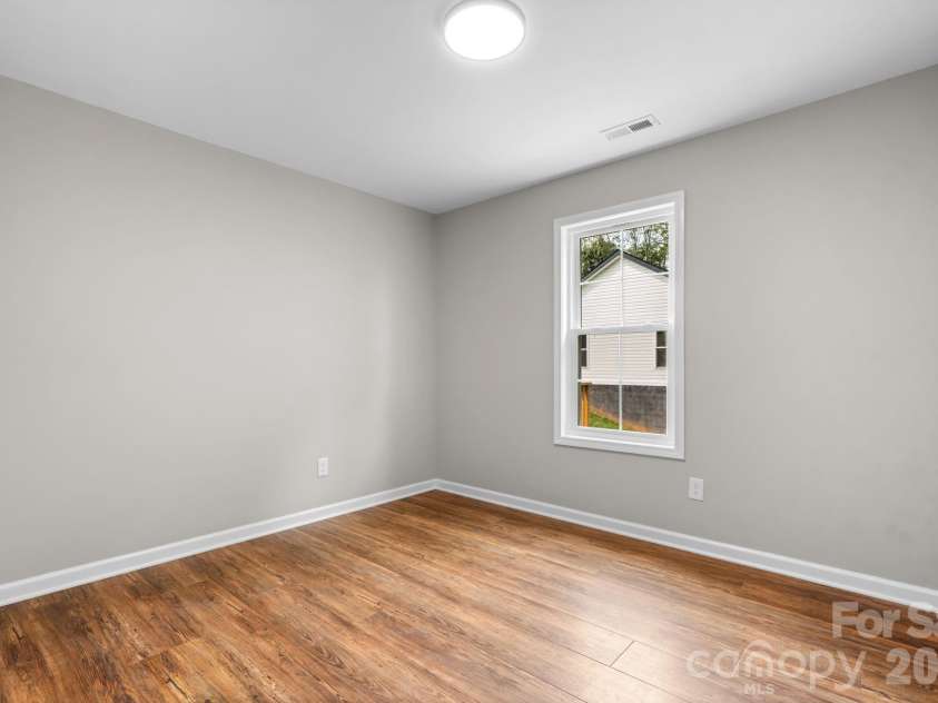 128 Buck Shoals Circle, Hudson, NC 28638.  MLS# CAR4416085, YatesRealty ID 45231. 