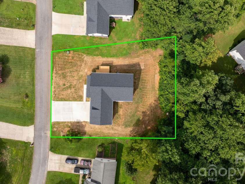 128 Buck Shoals Circle, Hudson, NC 28638.  MLS# CAR4416085, YatesRealty ID 45231. 