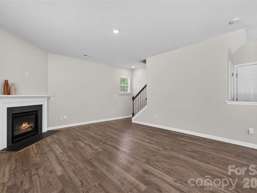 5040 Deisy May Lane, Matthews, NC 28105.  MLS# CAR4416122, YatesRealty ID 45233. 