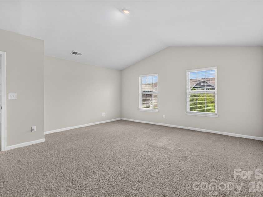 5040 Deisy May Lane, Matthews, NC 28105.  MLS# CAR4416122, YatesRealty ID 45233. 