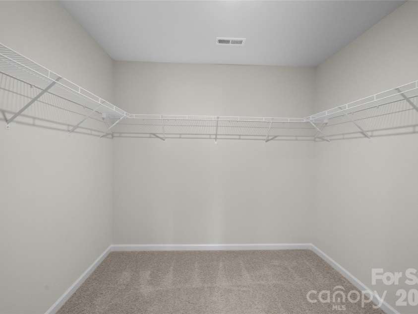 5040 Deisy May Lane, Matthews, NC 28105.  MLS# CAR4416122, YatesRealty ID 45233. 