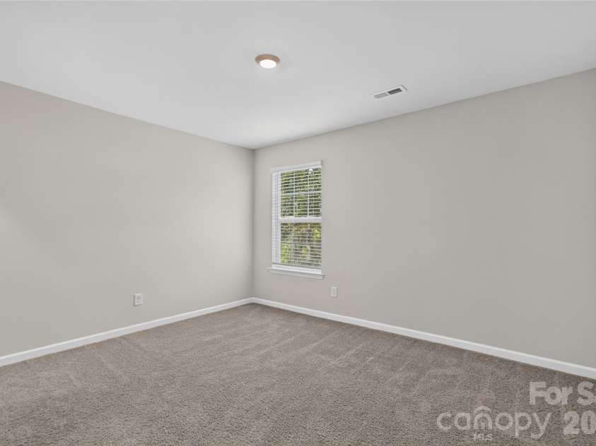 5040 Deisy May Lane, Matthews, NC 28105.  MLS# CAR4416122, YatesRealty ID 45233. 