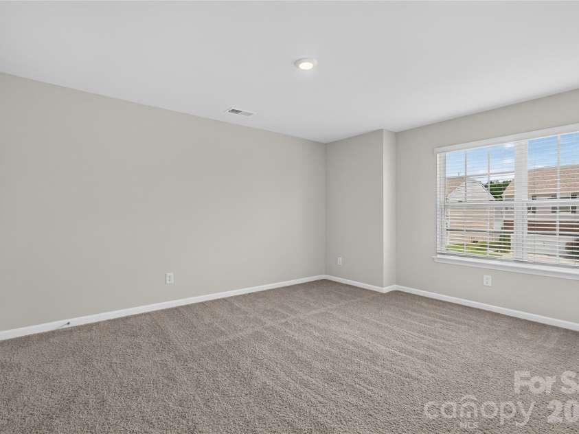 5040 Deisy May Lane, Matthews, NC 28105.  MLS# CAR4416122, YatesRealty ID 45233. 