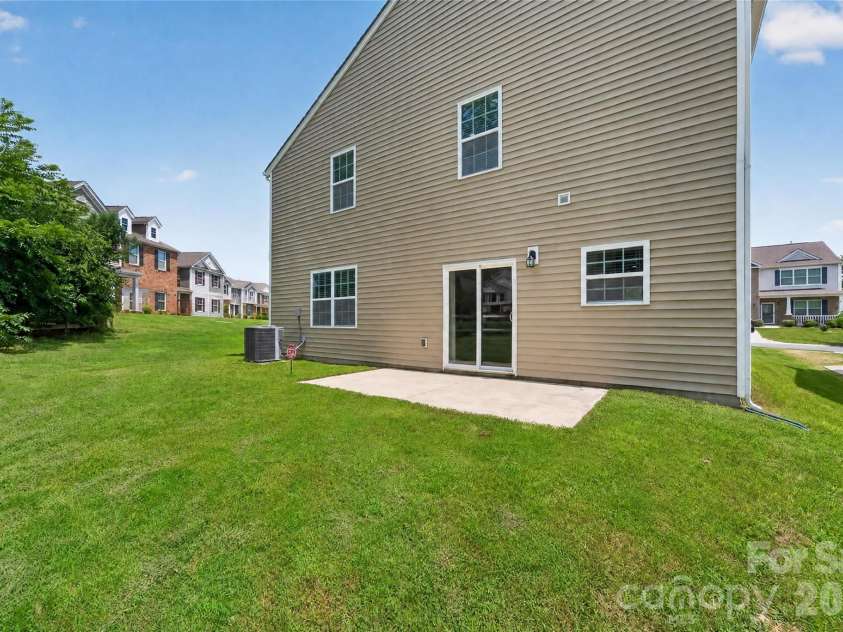 5040 Deisy May Lane, Matthews, NC 28105.  MLS# CAR4416122, YatesRealty ID 45233. 