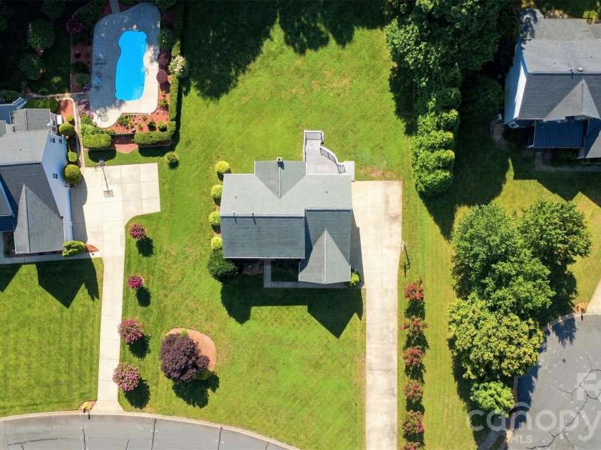 2120 Heath Lake Drive, Charlotte, NC 28227.  MLS# CAR4413850, YatesRealty ID 45235. 