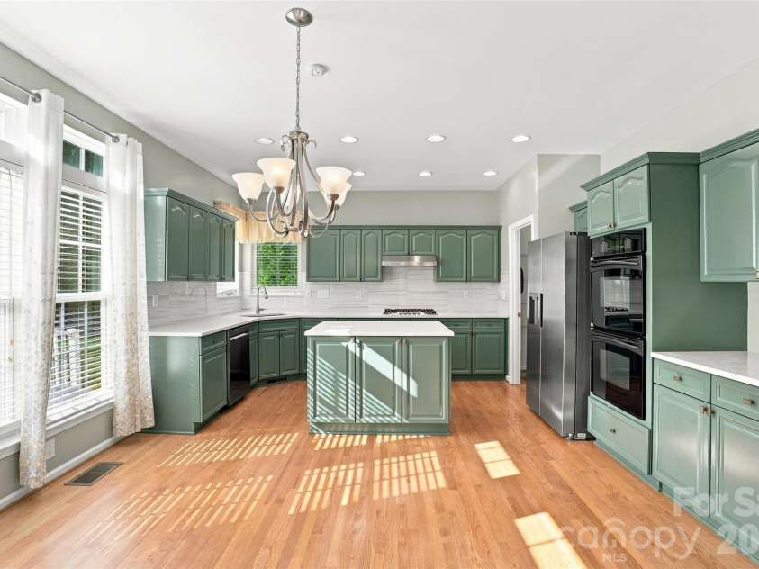 2120 Heath Lake Drive, Charlotte, NC 28227.  MLS# CAR4413850, YatesRealty ID 45235. 