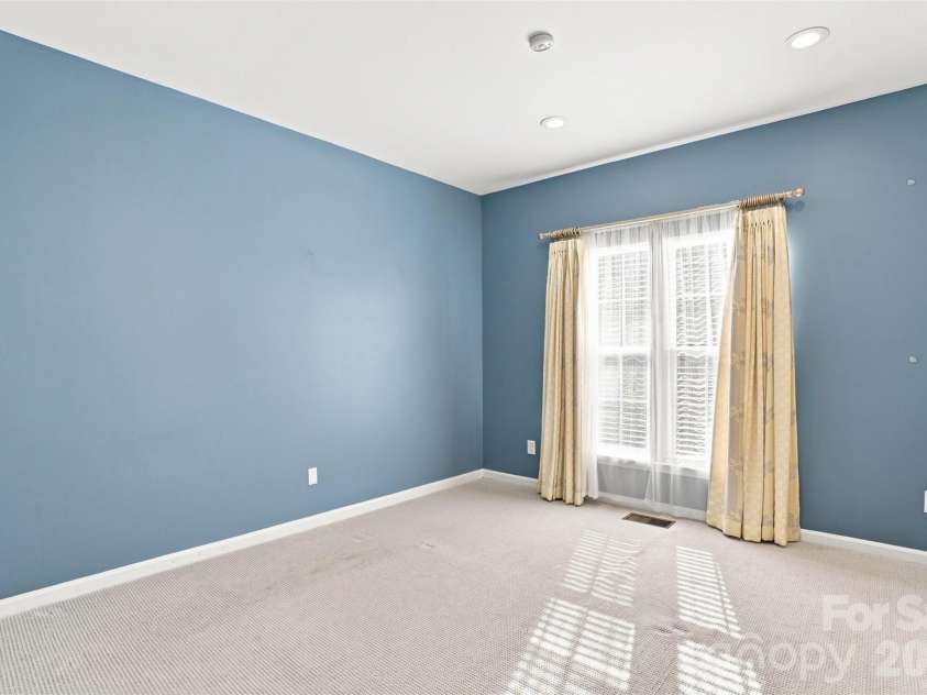 2120 Heath Lake Drive, Charlotte, NC 28227.  MLS# CAR4413850, YatesRealty ID 45235. 