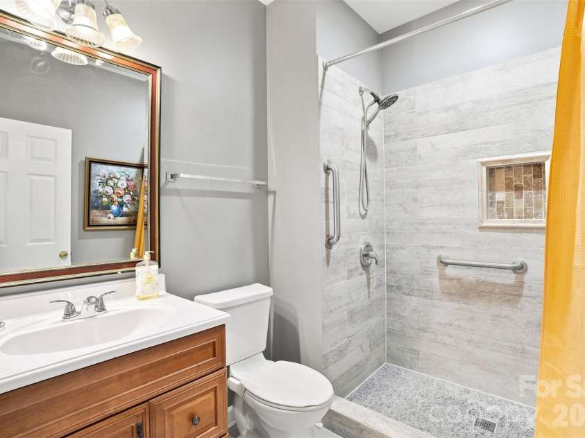 2120 Heath Lake Drive, Charlotte, NC 28227.  MLS# CAR4413850, YatesRealty ID 45235. 
