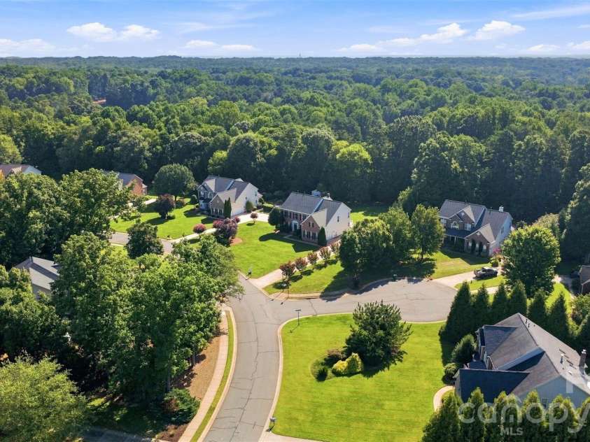 2120 Heath Lake Drive, Charlotte, NC 28227.  MLS# CAR4413850, YatesRealty ID 45235. 