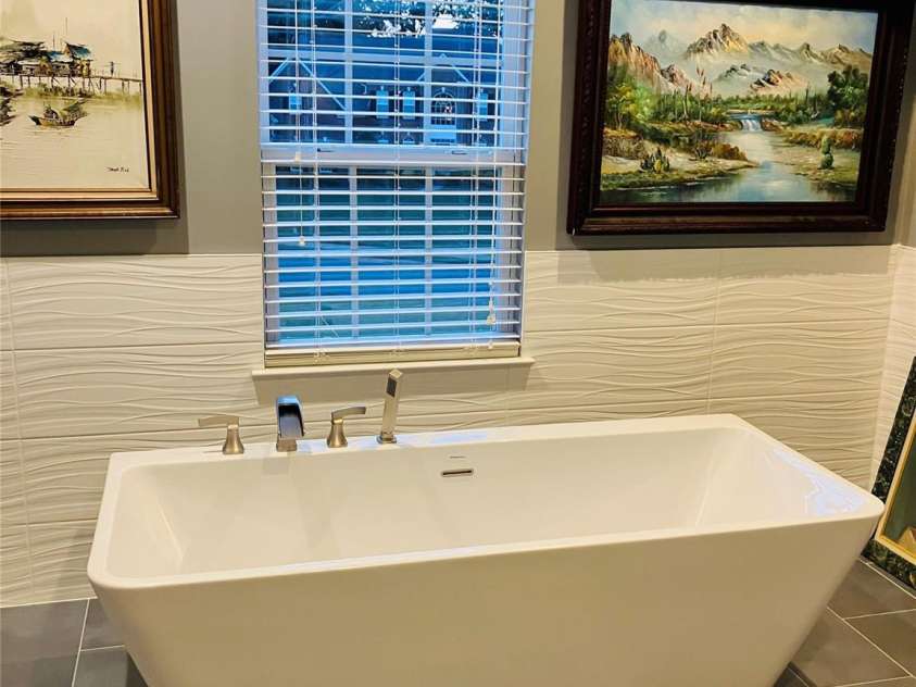 2120 Heath Lake Drive, Charlotte, NC 28227.  MLS# CAR4413850, YatesRealty ID 45235. 