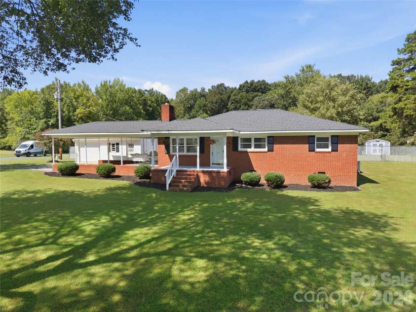 2424 Griffith Road, Monroe, NC 28110.  MLS# CAR4416120, YatesRealty ID 45237. 
