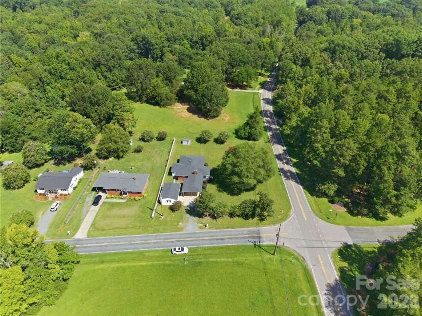 2424 Griffith Road, Monroe, NC 28110.  MLS# CAR4416120, YatesRealty ID 45237. 
