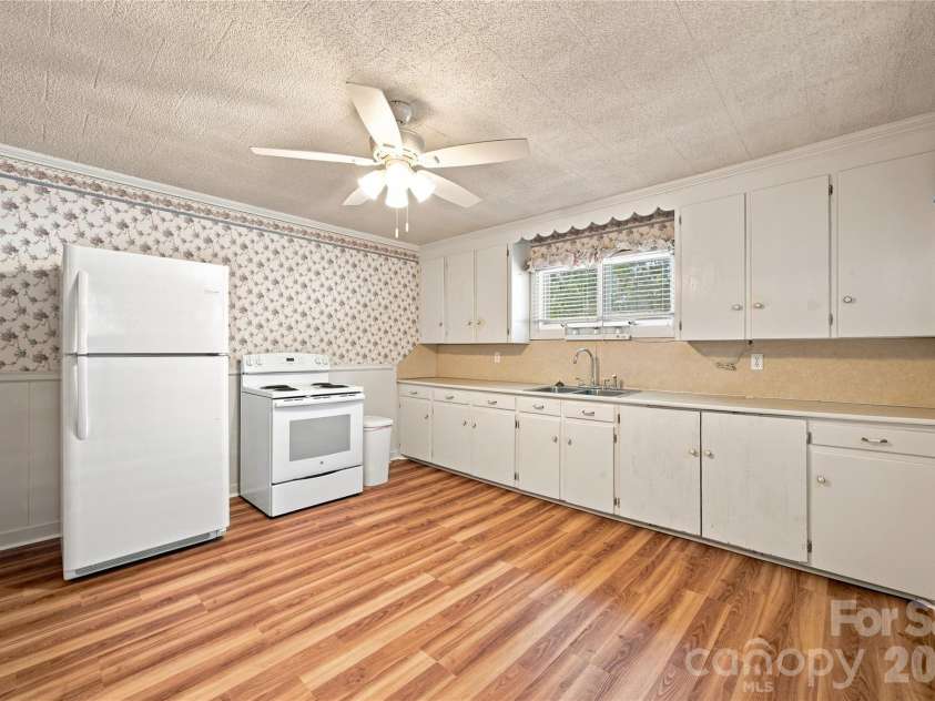 2424 Griffith Road, Monroe, NC 28110.  MLS# CAR4416120, YatesRealty ID 45237. 