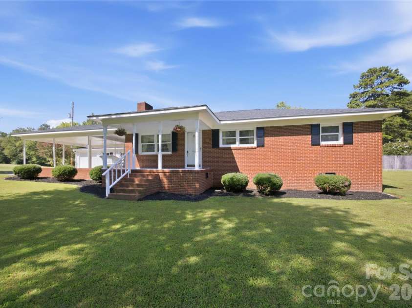 2424 Griffith Road, Monroe, NC 28110.  MLS# CAR4416120, YatesRealty ID 45237. 