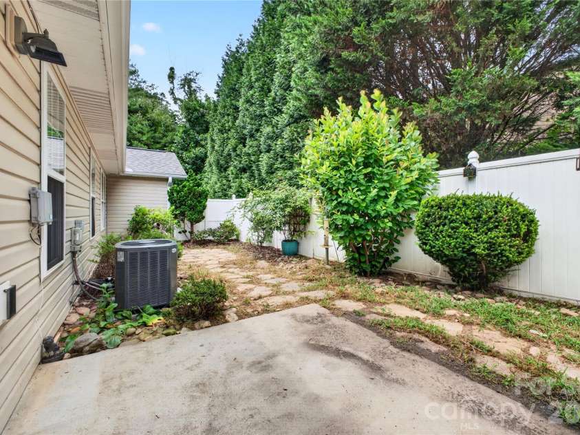 123 Lanceford Circle, Fletcher, NC 28732.  MLS# CAR4412171, YatesRealty ID 45238. 