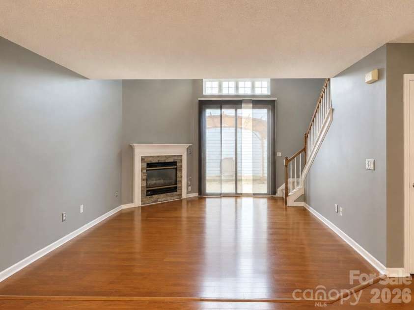 8946 Meadowmont View Drive, Charlotte, NC 28269.  MLS# CAR4415253, YatesRealty ID 45239. 