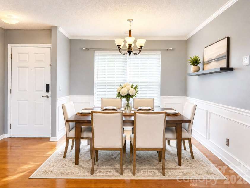 8946 Meadowmont View Drive, Charlotte, NC 28269.  MLS# CAR4415253, YatesRealty ID 45239. Virtual Staged Dining Area