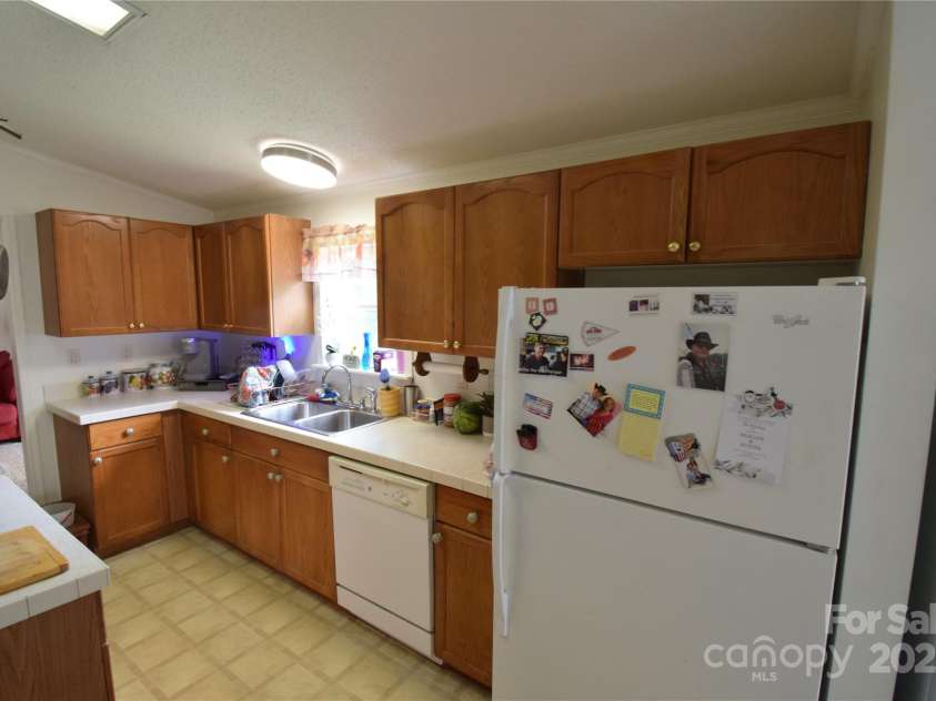 359 Pinnacle Road, Kings Mountain, NC 28086.  MLS# CAR4164621, YatesRealty ID 4524. 