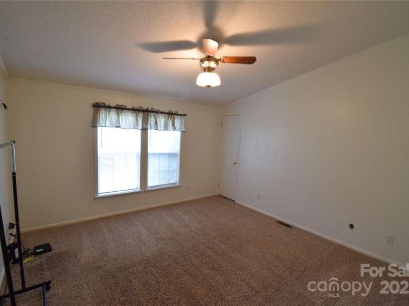 359 Pinnacle Road, Kings Mountain, NC 28086.  MLS# CAR4164621, YatesRealty ID 4524. 