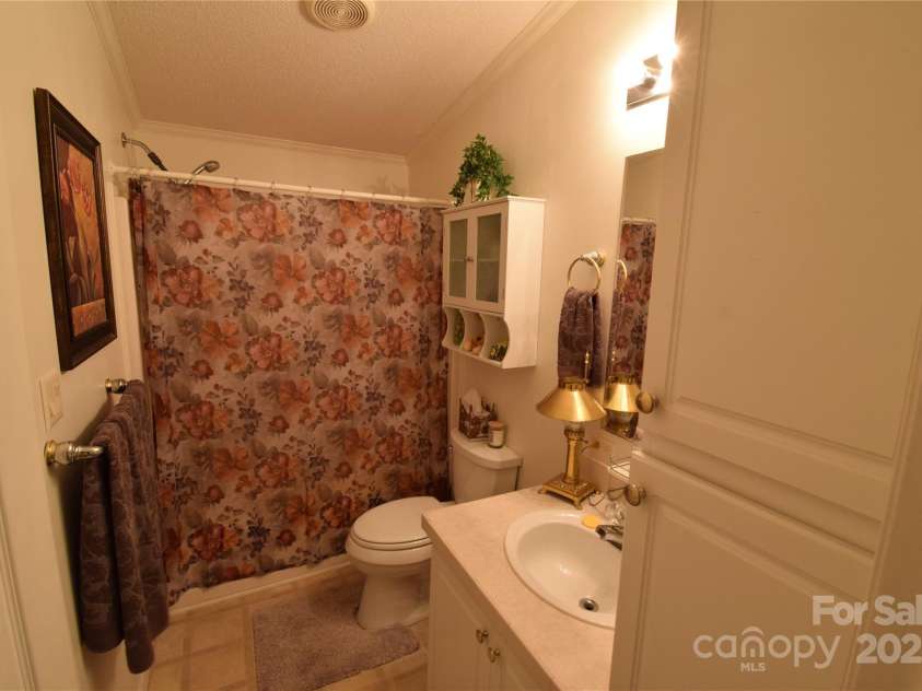 359 Pinnacle Road, Kings Mountain, NC 28086.  MLS# CAR4164621, YatesRealty ID 4524. 