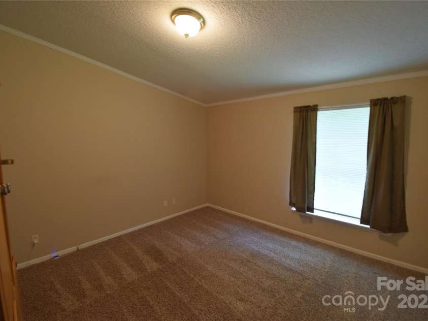 359 Pinnacle Road, Kings Mountain, NC 28086.  MLS# CAR4164621, YatesRealty ID 4524. 