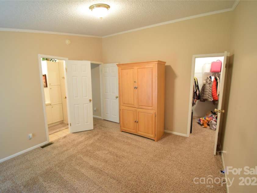 359 Pinnacle Road, Kings Mountain, NC 28086.  MLS# CAR4164621, YatesRealty ID 4524. 