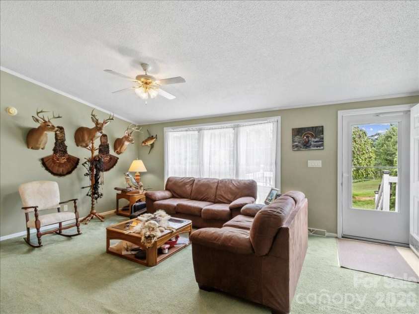 98 Cardinal Lane, Burnsville, NC 28714.  MLS# CAR4401748, YatesRealty ID 4524. 