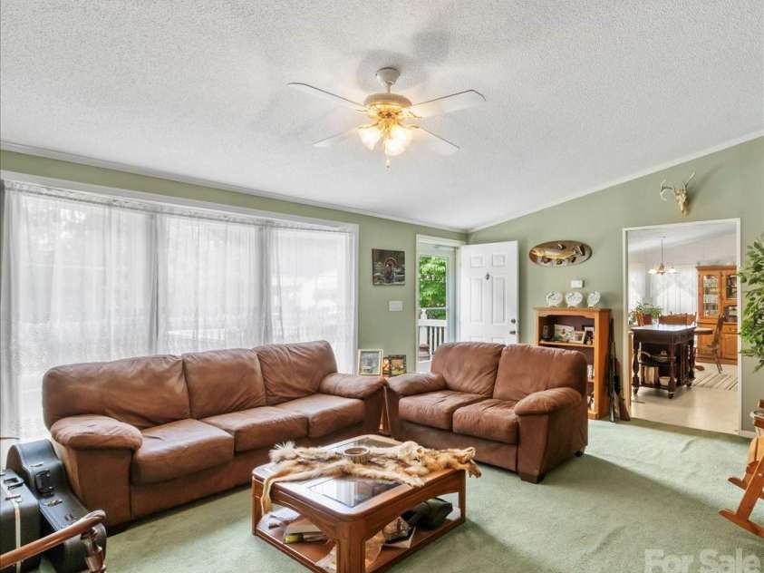 98 Cardinal Lane, Burnsville, NC 28714.  MLS# CAR4401748, YatesRealty ID 4524. 