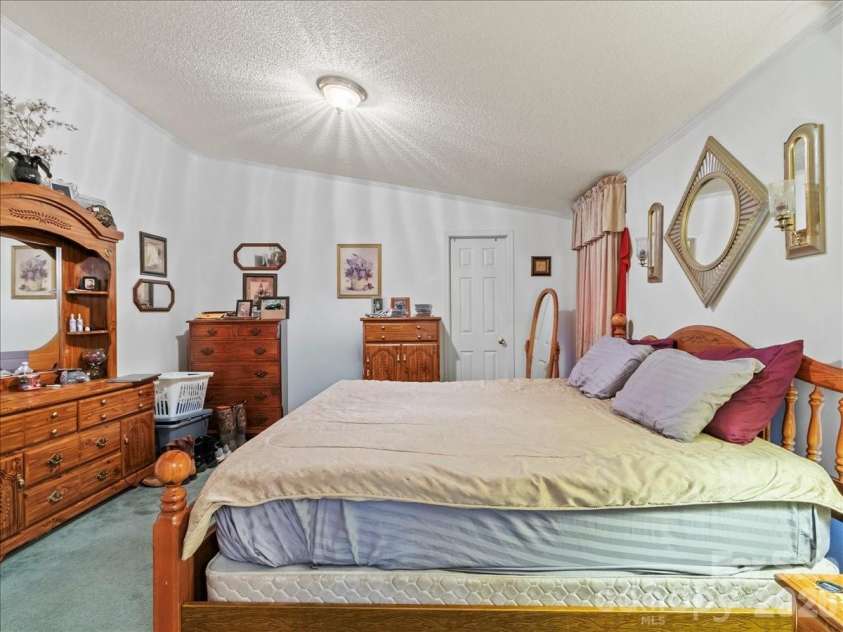 98 Cardinal Lane, Burnsville, NC 28714.  MLS# CAR4401748, YatesRealty ID 4524. 