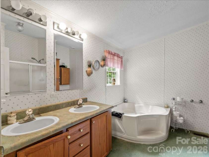 98 Cardinal Lane, Burnsville, NC 28714.  MLS# CAR4401748, YatesRealty ID 4524. 