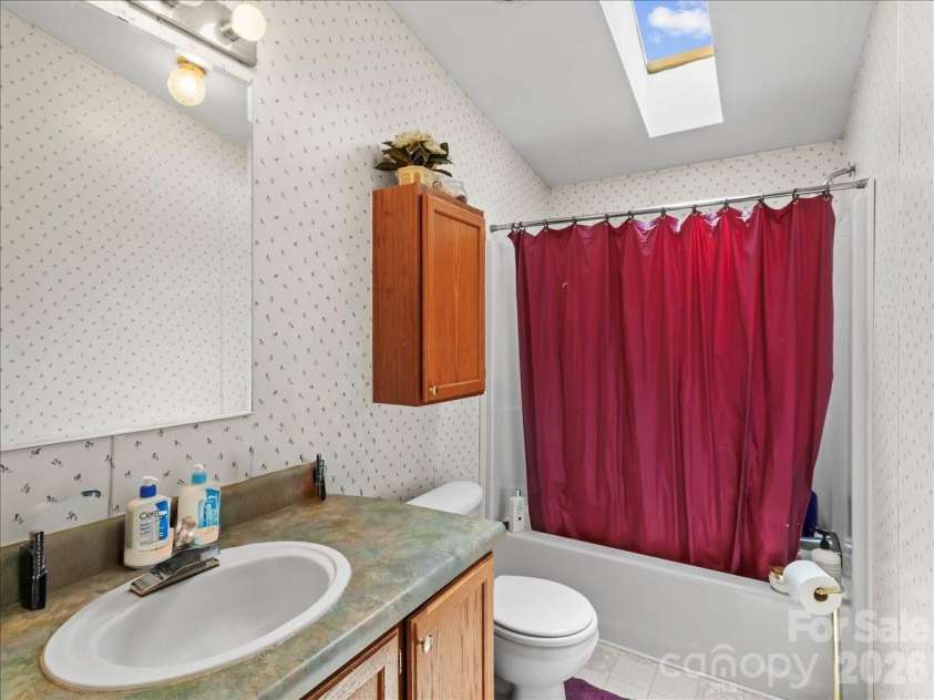 98 Cardinal Lane, Burnsville, NC 28714.  MLS# CAR4401748, YatesRealty ID 4524. 