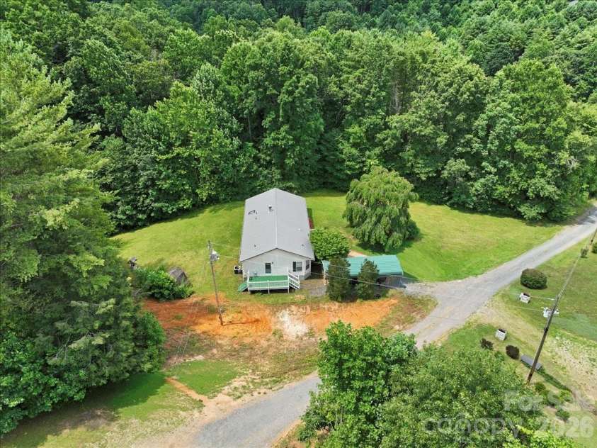 98 Cardinal Lane, Burnsville, NC 28714.  MLS# CAR4401748, YatesRealty ID 4524. 