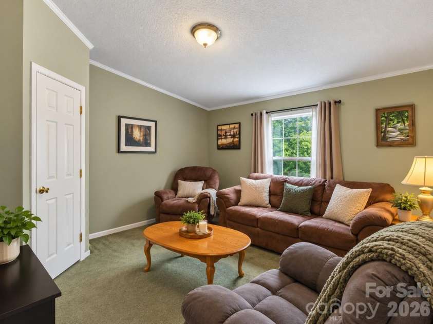 98 Cardinal Lane, Burnsville, NC 28714.  MLS# CAR4401748, YatesRealty ID 4524. 