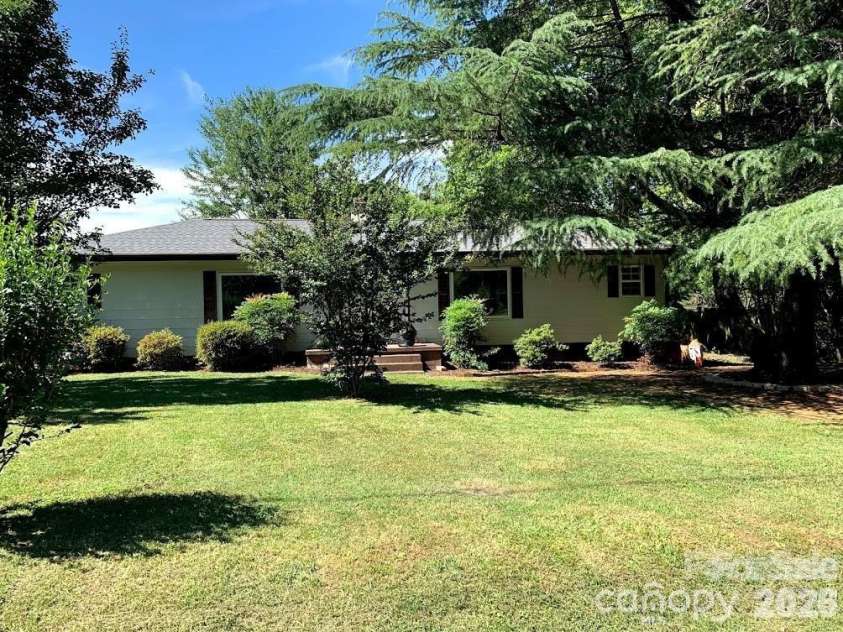 134 & 136 Dunham Avenue, Salisbury, NC 28146.  MLS# CAR4415441, YatesRealty ID 45240. 
