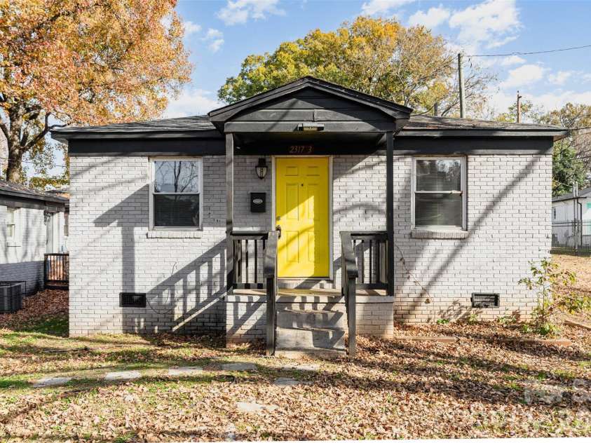 2301-2407 Julia Avenue, Charlotte, NC 28206.  MLS# CAR4416039, YatesRealty ID 45242. 