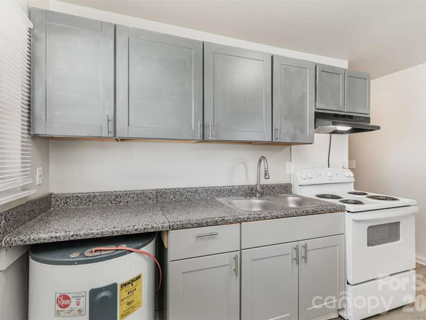 2301-2407 Julia Avenue, Charlotte, NC 28206.  MLS# CAR4416039, YatesRealty ID 45242. 