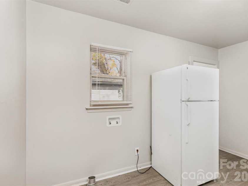 2301-2407 Julia Avenue, Charlotte, NC 28206.  MLS# CAR4416039, YatesRealty ID 45242. 