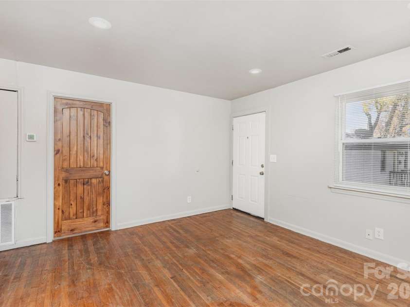 2301-2407 Julia Avenue, Charlotte, NC 28206.  MLS# CAR4416039, YatesRealty ID 45242. 