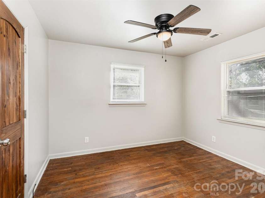 2301-2407 Julia Avenue, Charlotte, NC 28206.  MLS# CAR4416039, YatesRealty ID 45242. 