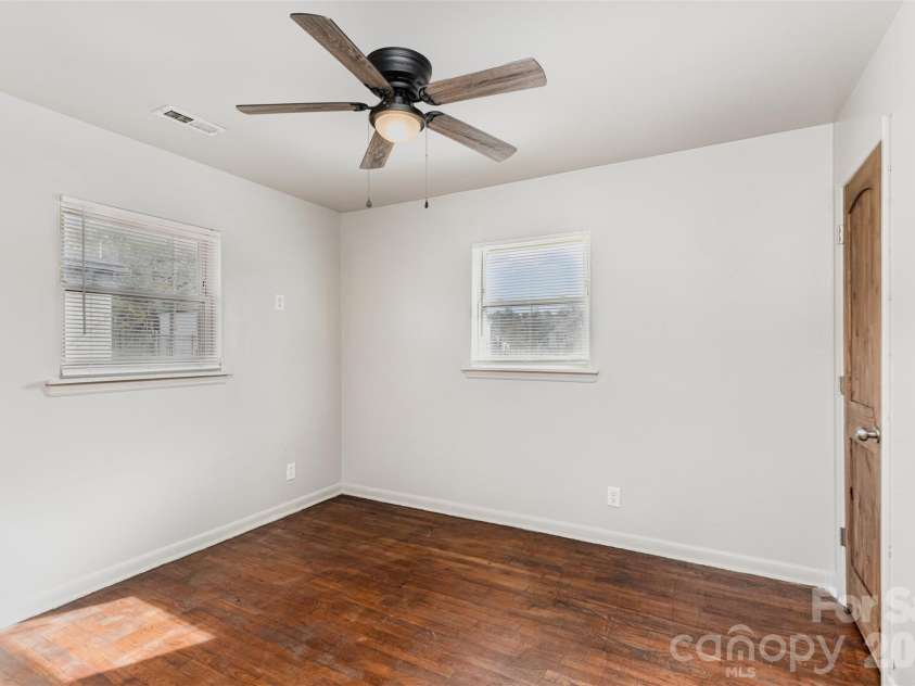 2301-2407 Julia Avenue, Charlotte, NC 28206.  MLS# CAR4416039, YatesRealty ID 45242. 