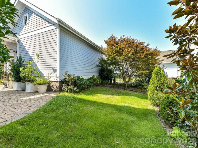 1096 Ridge Runner Road, Rock Hill, SC 29730.  MLS# CAR4414844, YatesRealty ID 45243. 