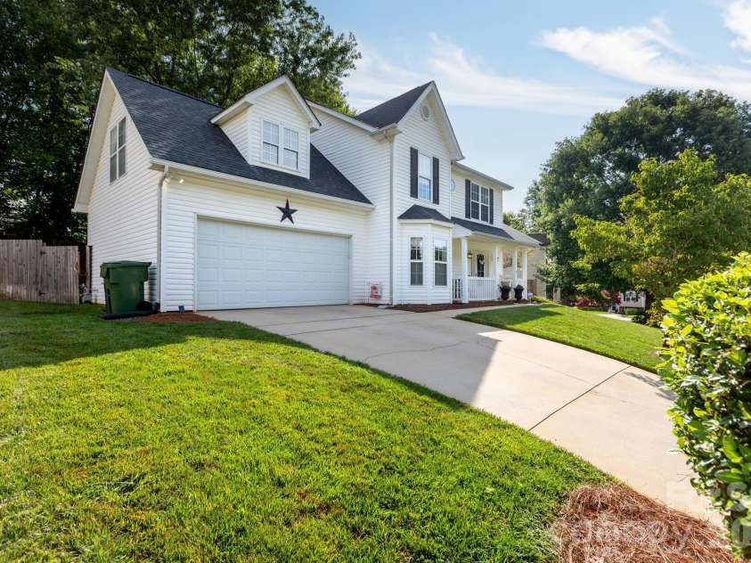 120 Arbor Ridge Road, Mount Holly, NC 28120.  MLS# CAR4414980, YatesRealty ID 45244. 