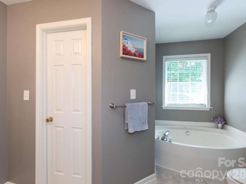 120 Arbor Ridge Road, Mount Holly, NC 28120.  MLS# CAR4414980, YatesRealty ID 45244. Primary bath