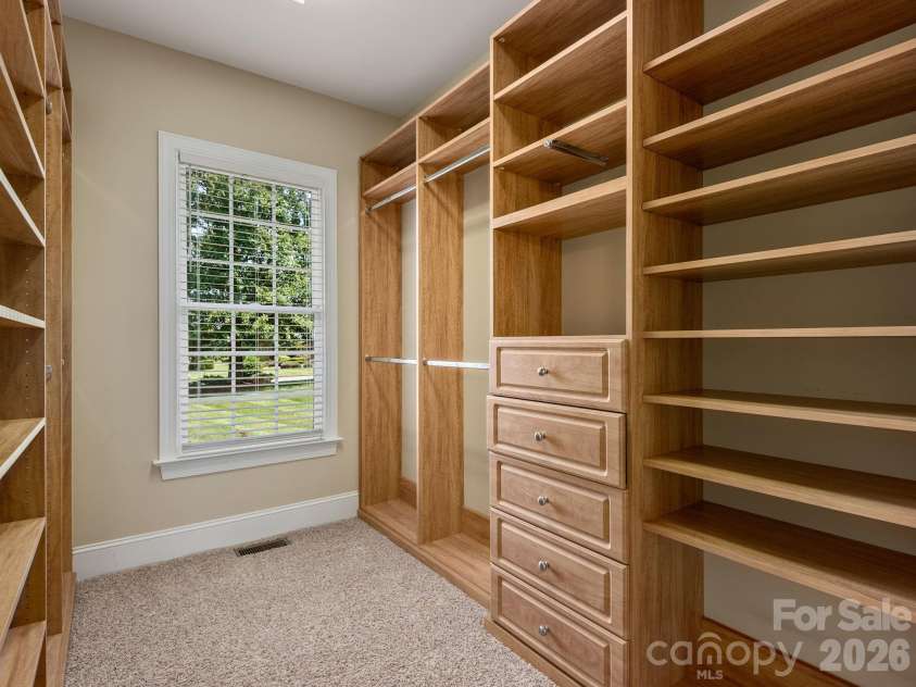 8801 Man Of War Drive, Waxhaw, NC 28173.  MLS# CAR4414942, YatesRealty ID 45247. 