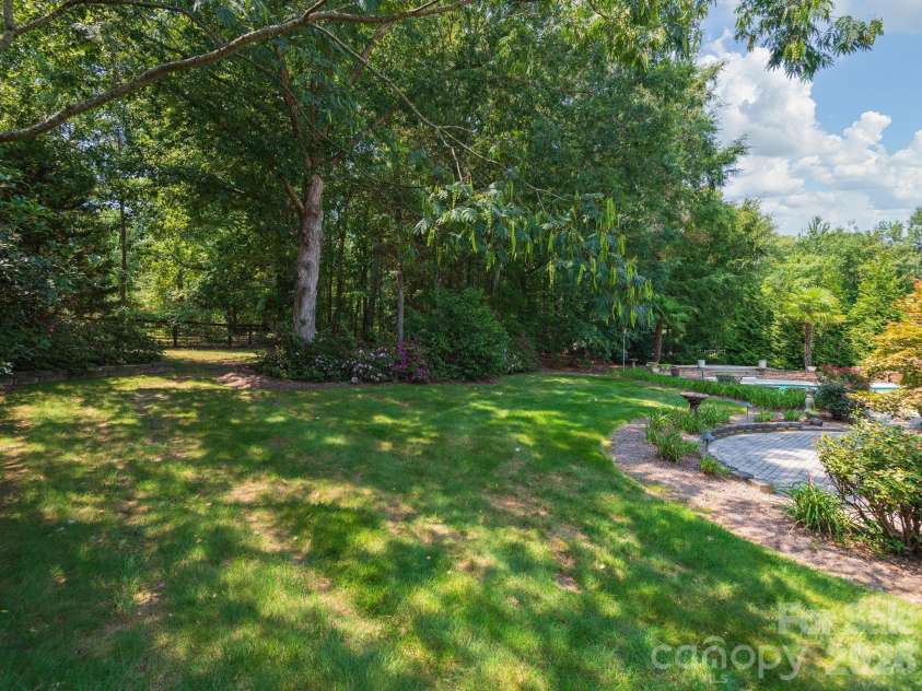 8801 Man Of War Drive, Waxhaw, NC 28173.  MLS# CAR4414942, YatesRealty ID 45247. 