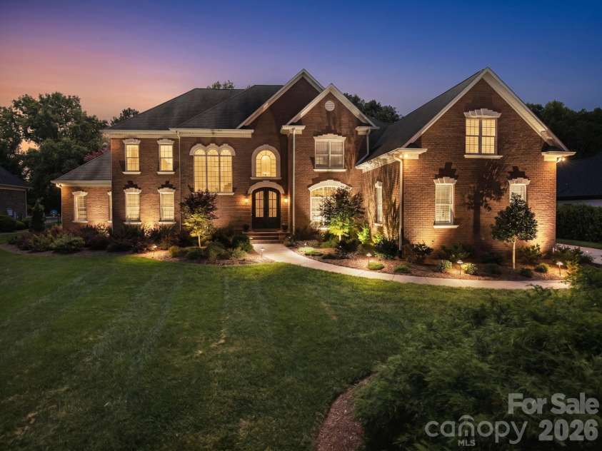 8801 Man Of War Drive, Waxhaw, NC 28173.  MLS# CAR4414942, YatesRealty ID 45247. Twilight virtually enhanced