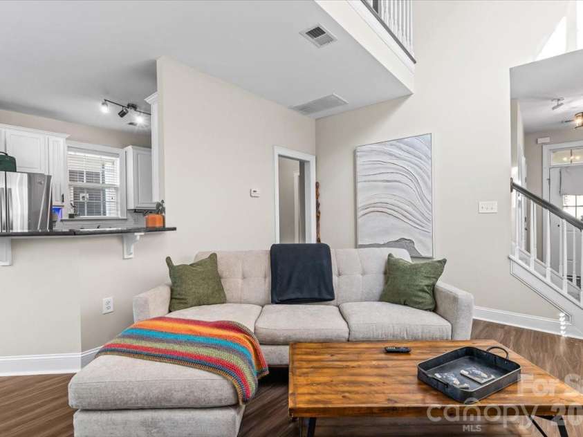 1853 Lela Avenue, Charlotte, NC 28208.  MLS# CAR4414385, YatesRealty ID 45248. 
