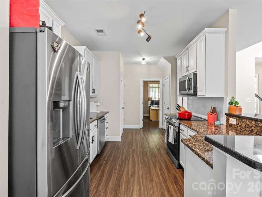 1853 Lela Avenue, Charlotte, NC 28208.  MLS# CAR4414385, YatesRealty ID 45248. 