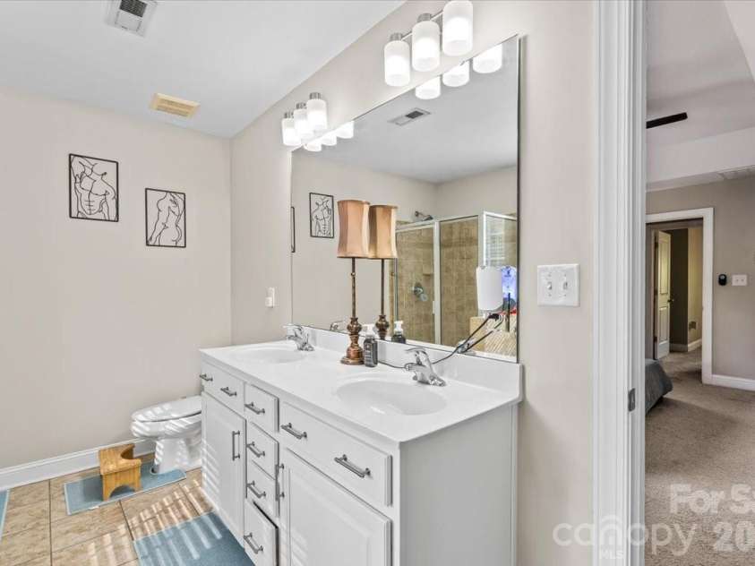 1853 Lela Avenue, Charlotte, NC 28208.  MLS# CAR4414385, YatesRealty ID 45248. 