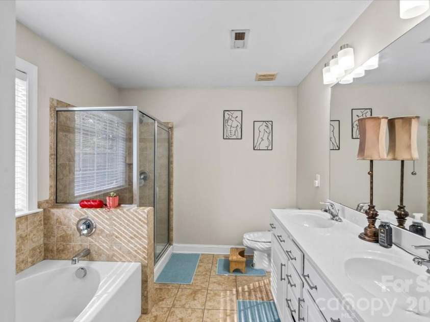 1853 Lela Avenue, Charlotte, NC 28208.  MLS# CAR4414385, YatesRealty ID 45248. 